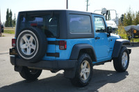 --SLASH YOUR PAYMENT, NOT YOUR DREAMS!-- This 2017 Jeep Wrangler Sport 4x4 comes in Chief exterior w... (image 4)