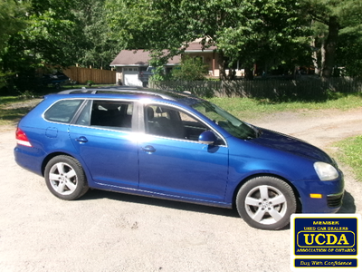 Just up from the GTA. No accidents with clean body and floors. Loaded Highline edition with all powe...