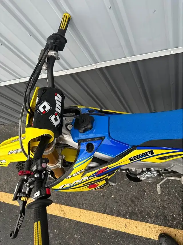 2023 SUZUKI RM-Z250-YELLOW! in Dirt Bikes & Motocross in Edmonton - Image 7