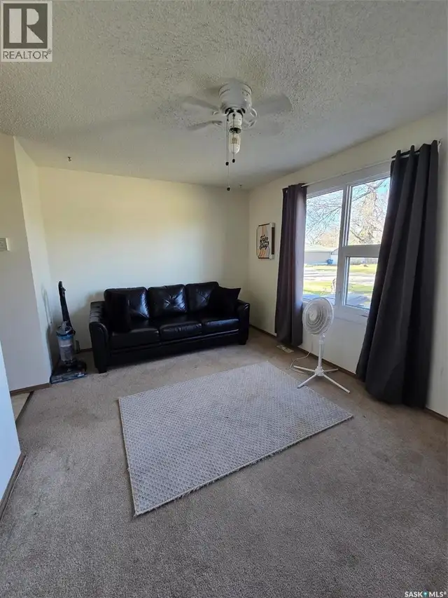 413 - 415 Calgary STREET Broadview, Saskatchewan in Houses for Sale in Regina - Image 11