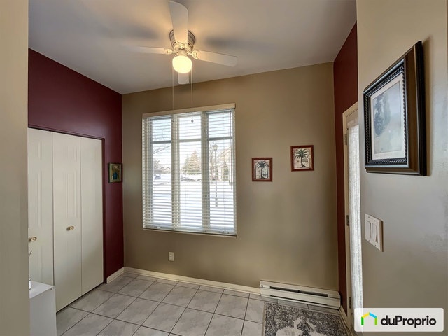 $590,000 - 2 Storey for sale in La Prairie — photo 3