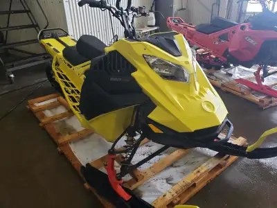 **Demo Unit. 2716 Miles. Sold As Is. New Track. No Warranty.** 2020 Ski-Doo Summit® X® With Expert P...