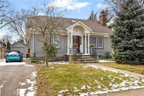 7 Thairs Ave in Houses for Sale in St. Catharines