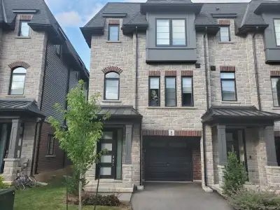 3-Bedroom Townhome for Lease in Prime Ancaster Location