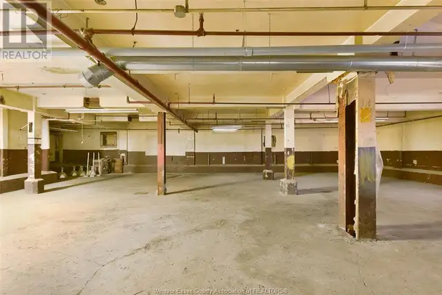 1153 TECUMSEH ROAD West Windsor, Ontario in Commercial & Office Space for Rent in Windsor Region - Image 37