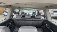 Take on Alberta roads with confidence in this well-equipped 2006 Honda Pilot EX-L! Known for its leg... (image 6)
