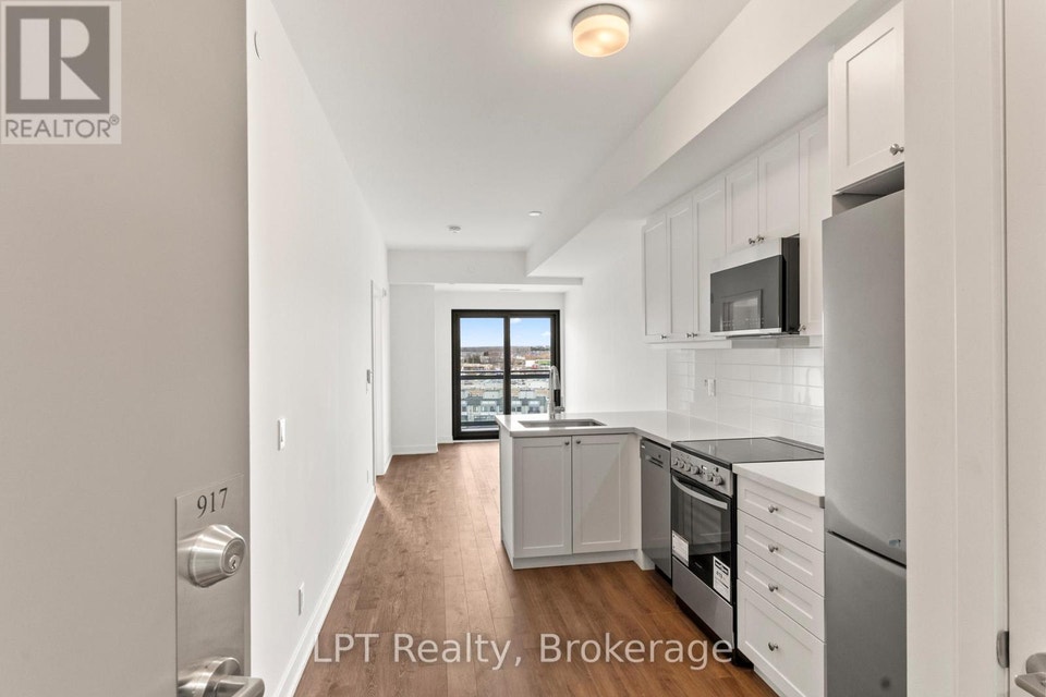 917 - 51 CLARINGTON BOULEVARD Clarington (Bowmanville), Ontario 3