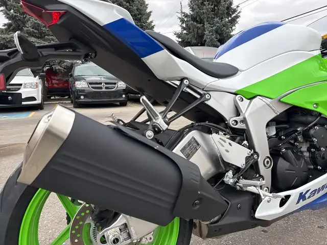2024 Kawasaki Ninja ZX-6R ~ NINJA ZX-6R ~ 40TH ANNIVERSARY ~ LOW in Sport Bikes in City of Toronto - Image 13