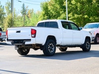 Pre-Owned 2020 Toyota Tacoma TRD Off-Road Double Cab 4x4 Proven Reliability, Trail-Ready Performance... (image 3)
