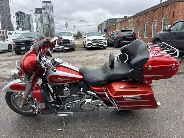 2008 Harley-Davidson CVO Electra Glide Ultra ~ ULTRA CVO ~ 110CI in Sport Touring in City of Toronto - Image 3