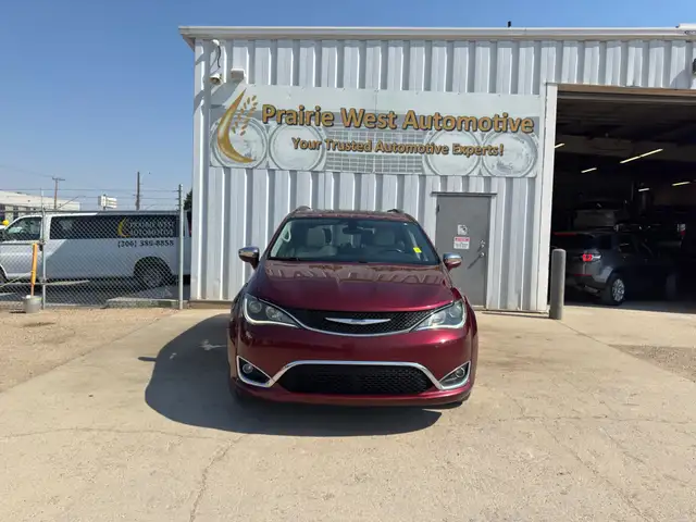 2017 Chrysler Pacifica Limited 7 Passenger | Command Start | Pow561999841036216321