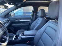 CLEAN CARFAX, Heated Front Seats, Heated Steering Wheel, Back up Camera, Engine Block Heater, Dual C... (image 1)