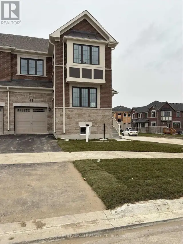 41 LOWER STREET Barrie, Ontario in Long Term Rentals in Oakville / Halton Region - Image 2