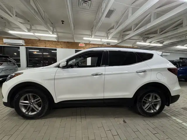 2017 Hyundai Santa Fe Sport AWD 4dr 2.4L Premium in Cars & Trucks in Longueuil / South Shore - Image 3