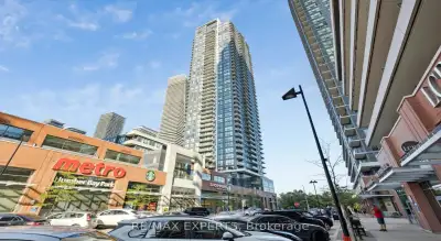 Price: $799,900 / $3,035/mo Welcome to this stunning Lake view Corner Unit in the coveted Mimico Lak...