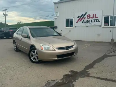 No Reported Accidents Heated Seats Keyless Entry 2005 Honda Accord EX 256,004 KMs 2.4L 4cyl engine,...