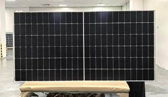 NEW 565 WATT 144 MONO CELL BIFACIAL SOLAR PANEL 126248 in Other in Regina - Image 3