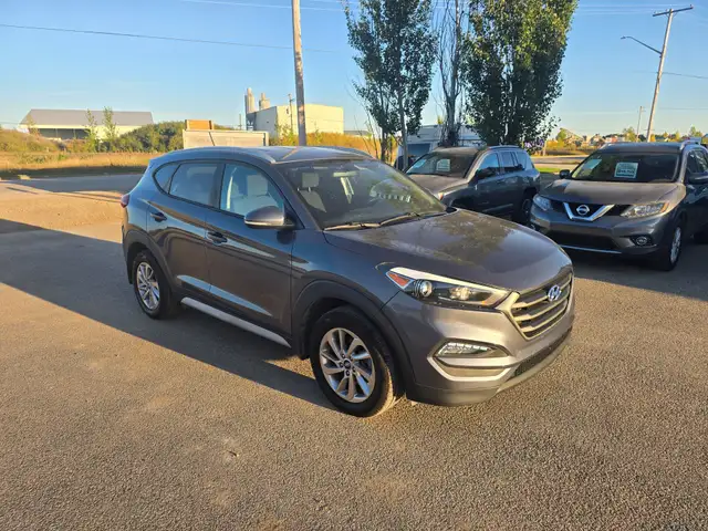 2017 Hyundai Tucson Premium*AWD*HEATED FRONT AND REAR SEATS*