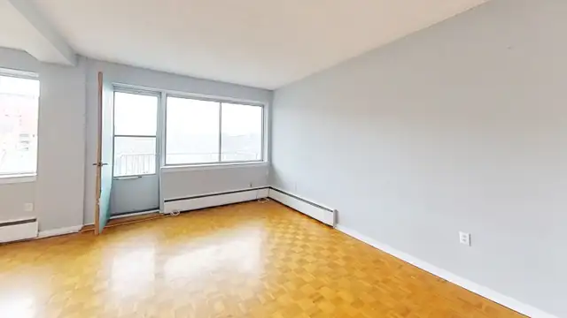 LARGE TWO BEDROOM WITH BALCONY STEPS TO DOWNTOWN, DAL & SMU!!! in Long Term Rentals in City of Halifax - Image 3