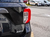 // ACCIDENT FREE!! // // SINGLE OWNER! // Discover the reliability and versatility of the 2022 Ford... (image 4)