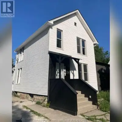 142 MCKAY AVENUE Windsor, Ontario