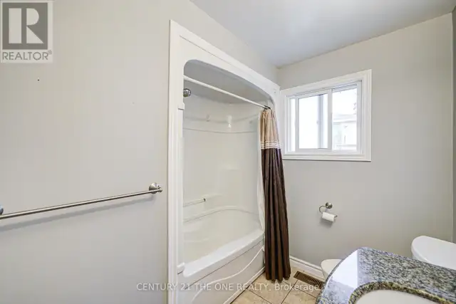 25 CARROL STREET Kitchener, Ontario in Houses for Sale in Kitchener / Waterloo - Image 23