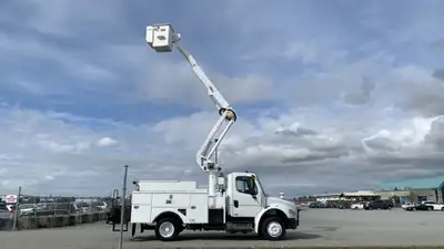 2010 Freightliner M2 106 Altec Bucket Truck Diesel With Air Brakes 6.7L L6 DIESEL Cummins engine Cru...