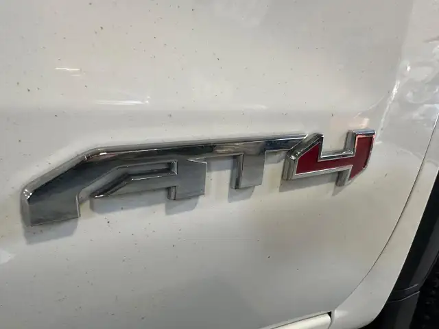 2019 GMC Sierra 1500 AT4 PKG 5.3lV8 LEATHER | HEATED SEATS | 6.5 in Cars & Trucks in City of Toronto - Image 8