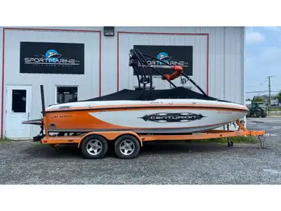 Centurion Falcon V 2008 Moteur / Engine :Mercury scorpion 5,7L 330hp Heures / Hours : 703 hrs Remorq...