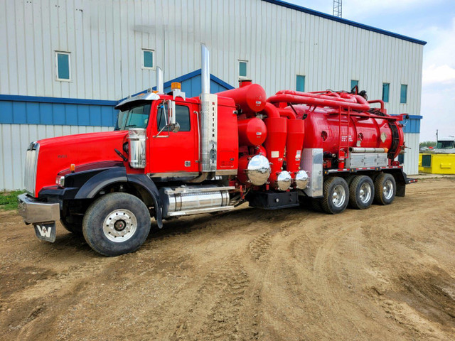2007 Western Star 4900SA Tridrive Custom Vac Hydrovac W/ Code Ta in Heavy Trucks in Lloydminster
