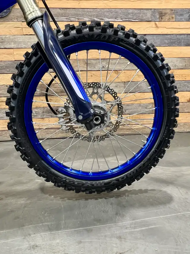 2025 Yamaha YZ 450F EFI + ONLY 21 HR + 4 STROKES + MX-ENDURO-MOT in Dirt Bikes & Motocross in Ottawa - Image 23