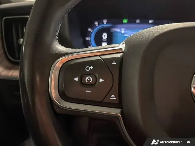 2022 Volvo XC60 Recharge Plug-In Hybrid T8 Inscription in Cars & Trucks in Edmonton - Image 13