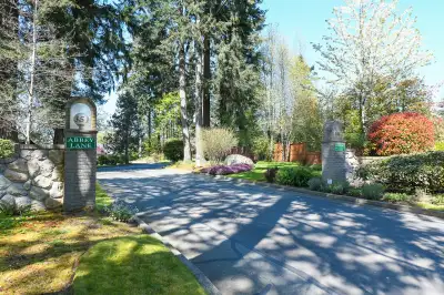 This beautifully maintained patio home is located in the prestigious and highly sought-after Abby La...