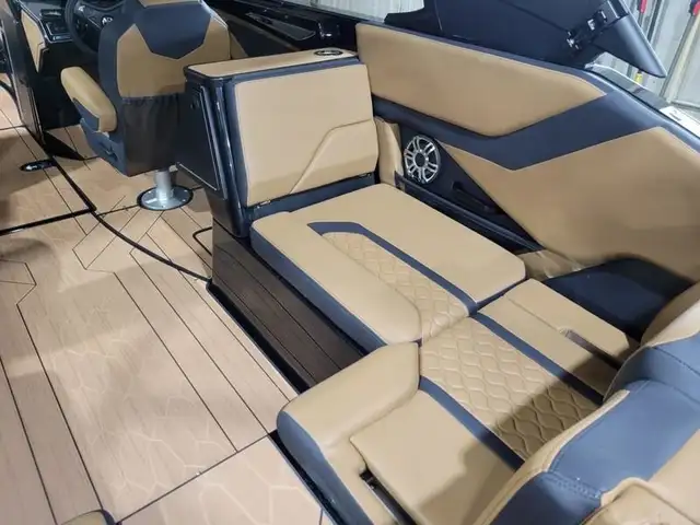 2025 Yamaha Boats 255XD in Powerboats & Motorboats in Saskatoon - Image 11