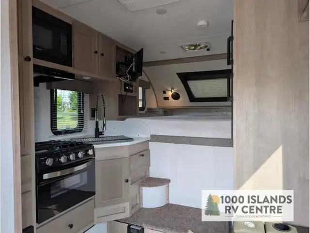 2024 Palomino Real-Lite HS-1916 in Travel Trailers & Campers in Kingston - Image 8