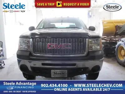Built to handle hard work with simple, proven capability, this 2013 GMC Sierra 1500 WT is a practica...