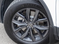 * 4MOTION ALL-WHEEL DRIVE * DRIVING MODES: ECO, COMFORT/CUSTOM, OFF-ROAD, AND SNOW * PANORAMIC MOONR... (image 8)
