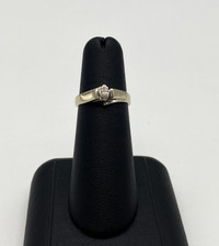 10KT White Gold Lady's Marquise Diamond 2.1gms Ring $135