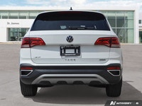 * Drivetrain: 4MOTION All-Wheel Drive with integrated terrain control modes like Snow, Eco, Normal,... (image 3)