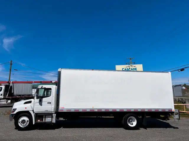 2019 Hino 338 24'   151kms in Heavy Trucks in Abbotsford - Image 7