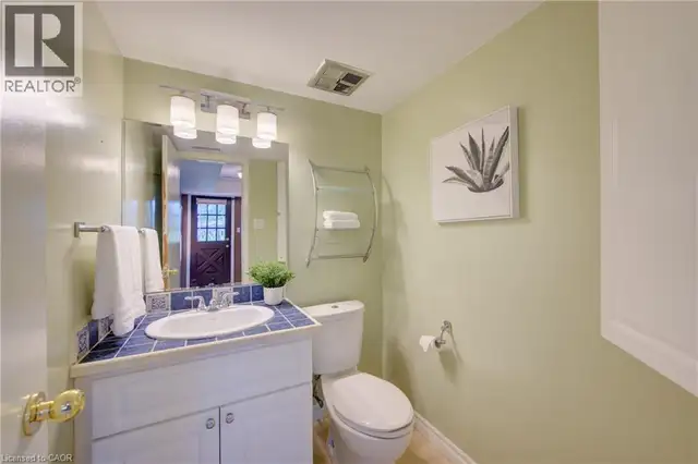 79 GAY Crescent Kitchener, Ontario in Houses for Sale in Kitchener / Waterloo - Image 15