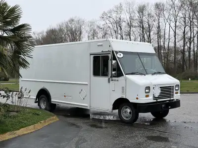 2012 Ford Econoline E-450 Super Duty 16-foot step van equipped with a 5.4L V8 SOHC 16V gas engine an...