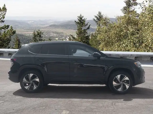 2025 Volkswagen Taos Comfortline in Cars & Trucks in Moncton - Image 8