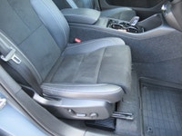 Fresh trade! This XC40 has a clean Carfax, two sets of keys, two sets of Volvo wheels/winter tires a... (image 6)