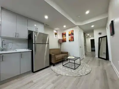 ROOM FOR RENT – FULLY FURNISHED & PRIVATE – $800/month