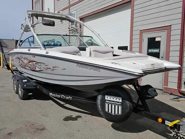 2006 Mastercraft XSTAR FINANCING AVAILABLE in Powerboats & Motorboats in Kelowna - Image 3