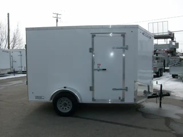2025 Weberlane CARGO 6' X 10' V-NOSE 1 ESSIEU RAMPE 6'.6 4 D-RIN in Cargo & Utility Trailers in Laval / North Shore - Image 4