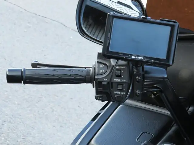 2014 Honda Gold Wing F6B in Sport Touring in Cambridge - Image 7