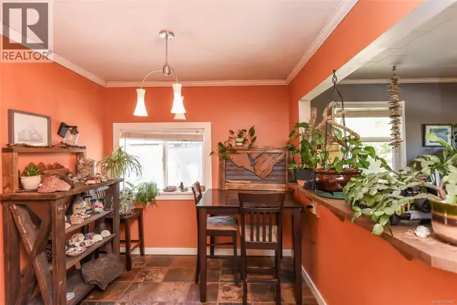 2767 Ulverston Ave Cumberland, British Columbia in Houses for Sale in Comox / Courtenay / Cumberland - Image 18