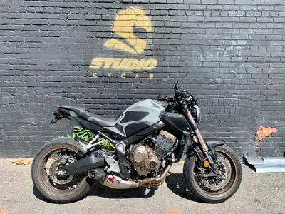 2021 Honda CB650R ABS - Grey 17,748 km $7,295 + licensing + HST The 2021 Honda CB650R is a seriously...